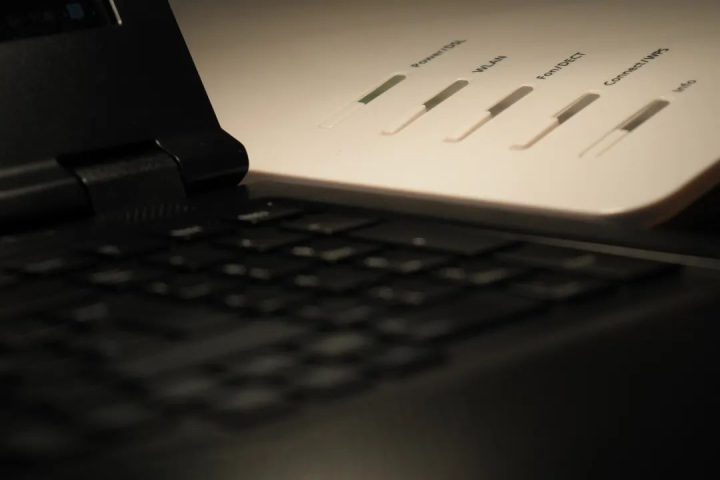 运营商的光猫太烂能自己换吗?-1