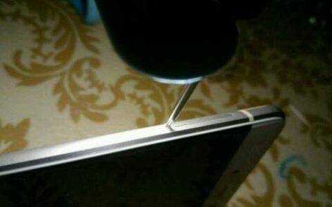 卡槽被牙签堵住有救吗？教你两招轻松解决