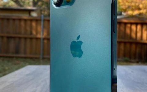 苹果12max：最强大的iPhone，值得入手吗？