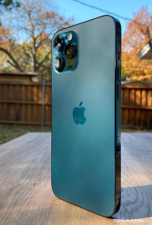 苹果12max：最强大的iPhone，值得入手吗？