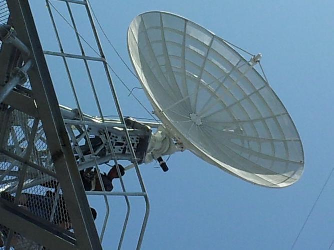 微波通信机：传输信息的高速通道