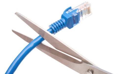 300兆宽带真不够用？别被运营商忽悠了，这才是真实体验